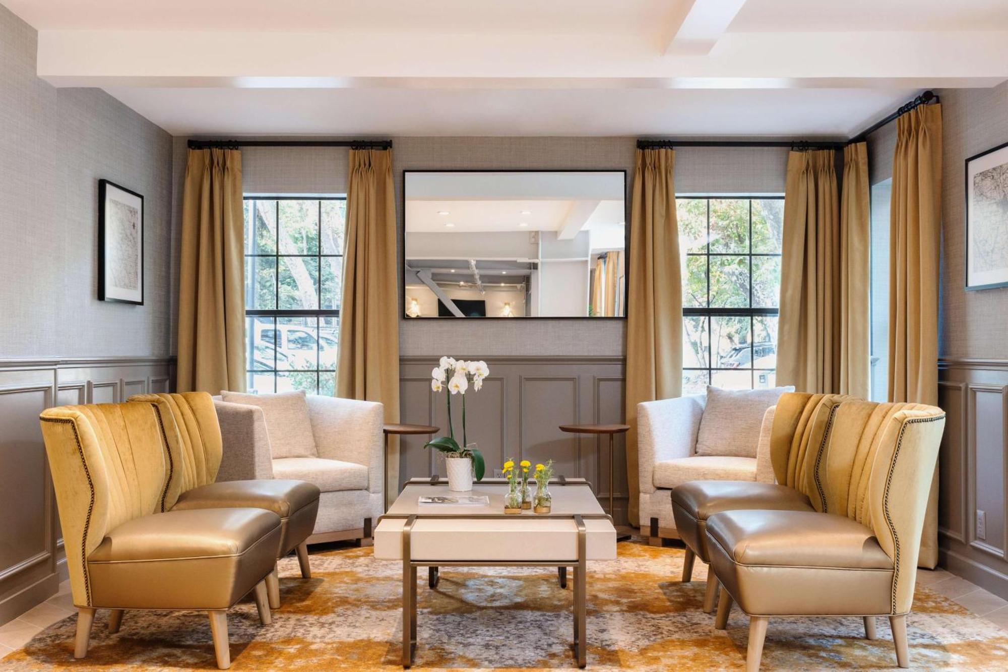 The At Saratoga, Tapestry Collection By Hilton